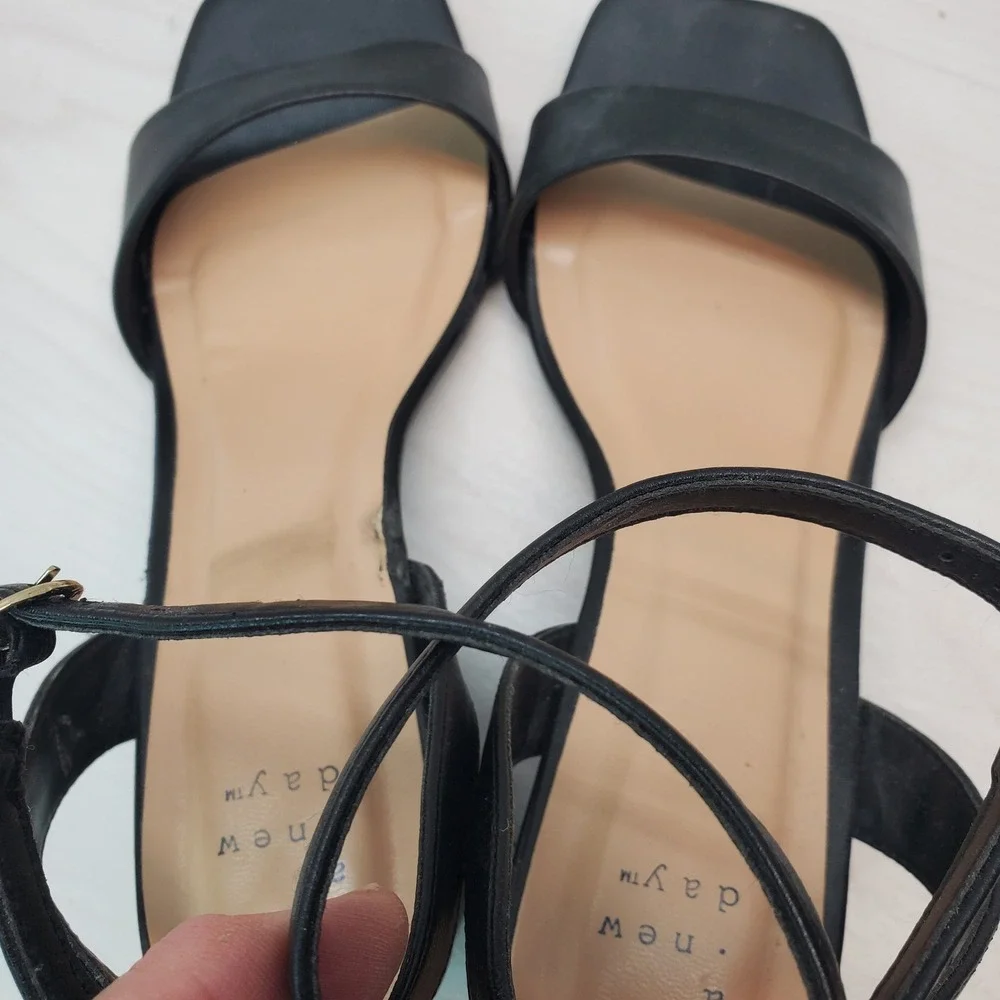 A New Day Womens Black Block Heel Ankle Strap Sandals Square Toe Size 9 Chic
